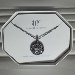 Bomb Party A Mirrored Gaze Necklace